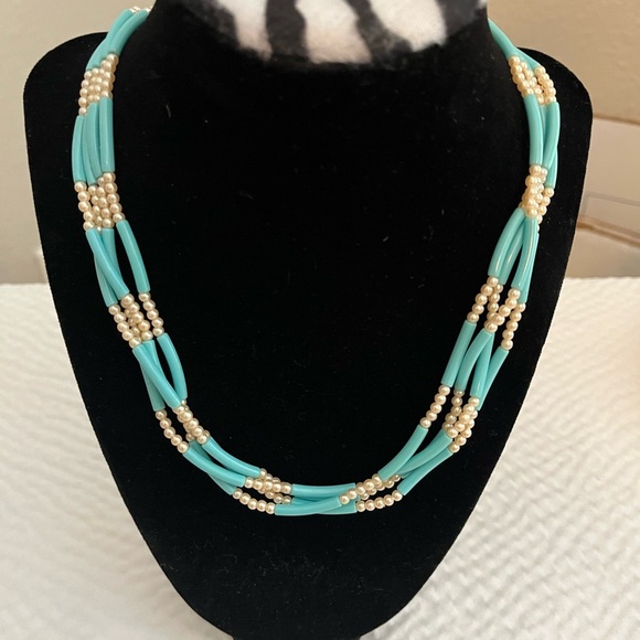 AVON LOVELY 20” 4 STRAND AQUA BEADS WITH PEARLS NECKLACE ADJUSTABLE LENGTH - Picture 1 of 4